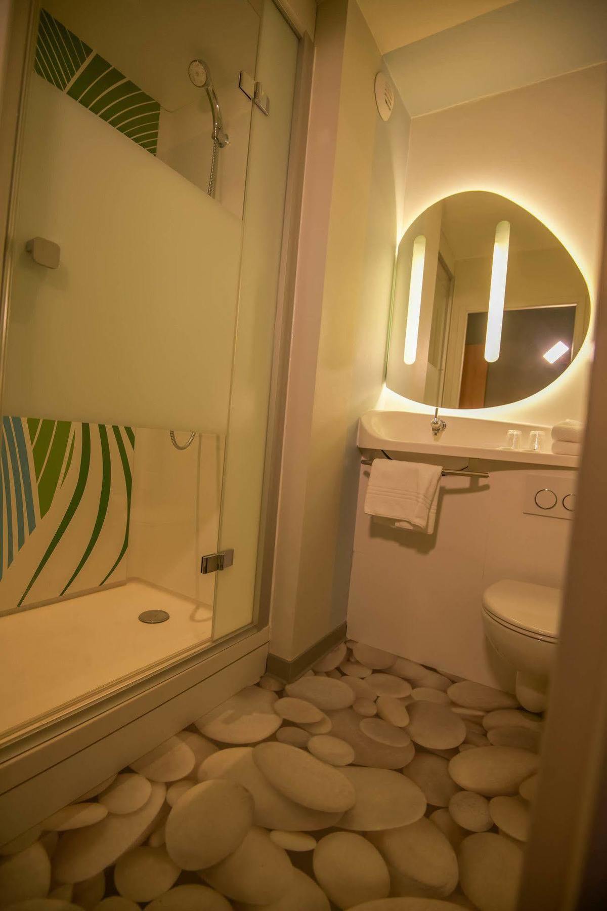 Ibis Budget Porte De Camargue Saint-Martin-de-Crau Exterior foto